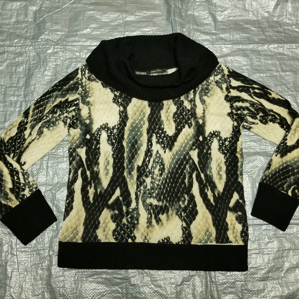 🍁🌺Jones Studio printed knit cowl sweater